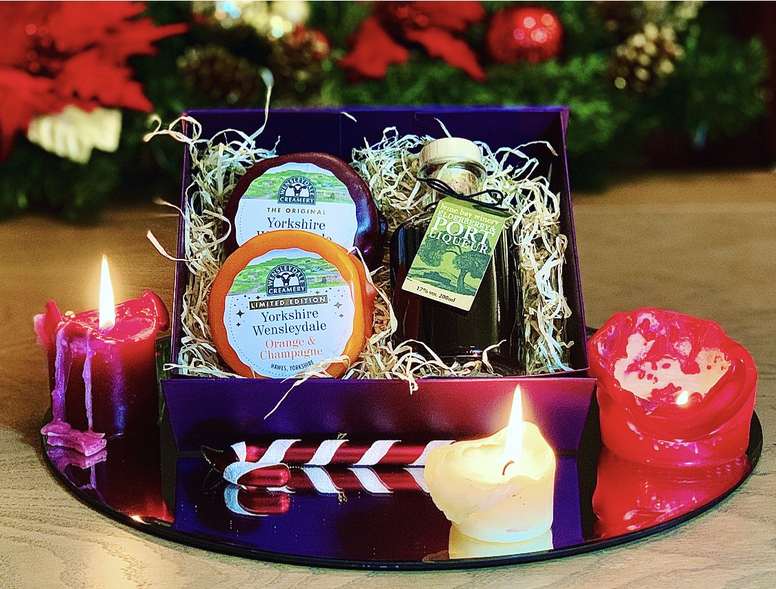 Fruit Wensleydale & Liqueur Gift Box 400g (cheese weight) - Celebration Cheeses
