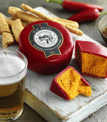 Snowdonia Red Devil 200g - Celebration Cheeses