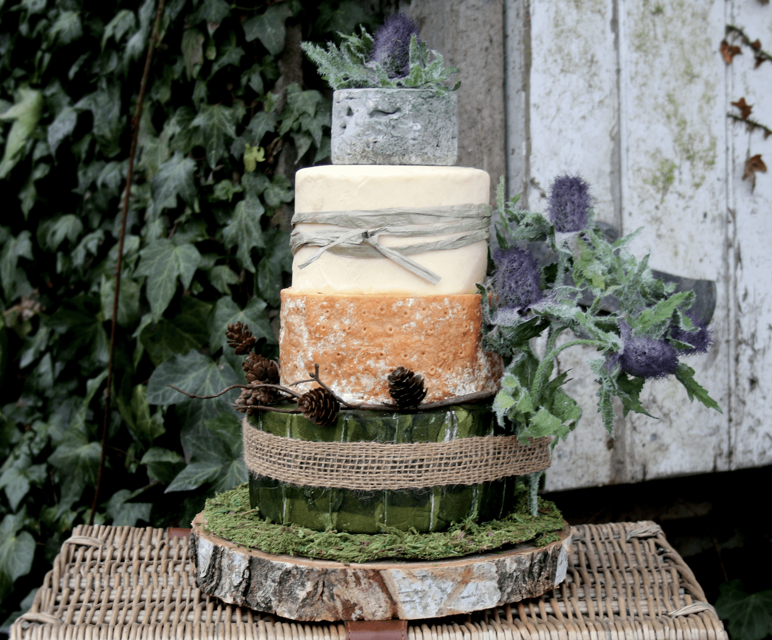 Sylvania Celebration Cake - serves 40-45 - Celebration Cheeses