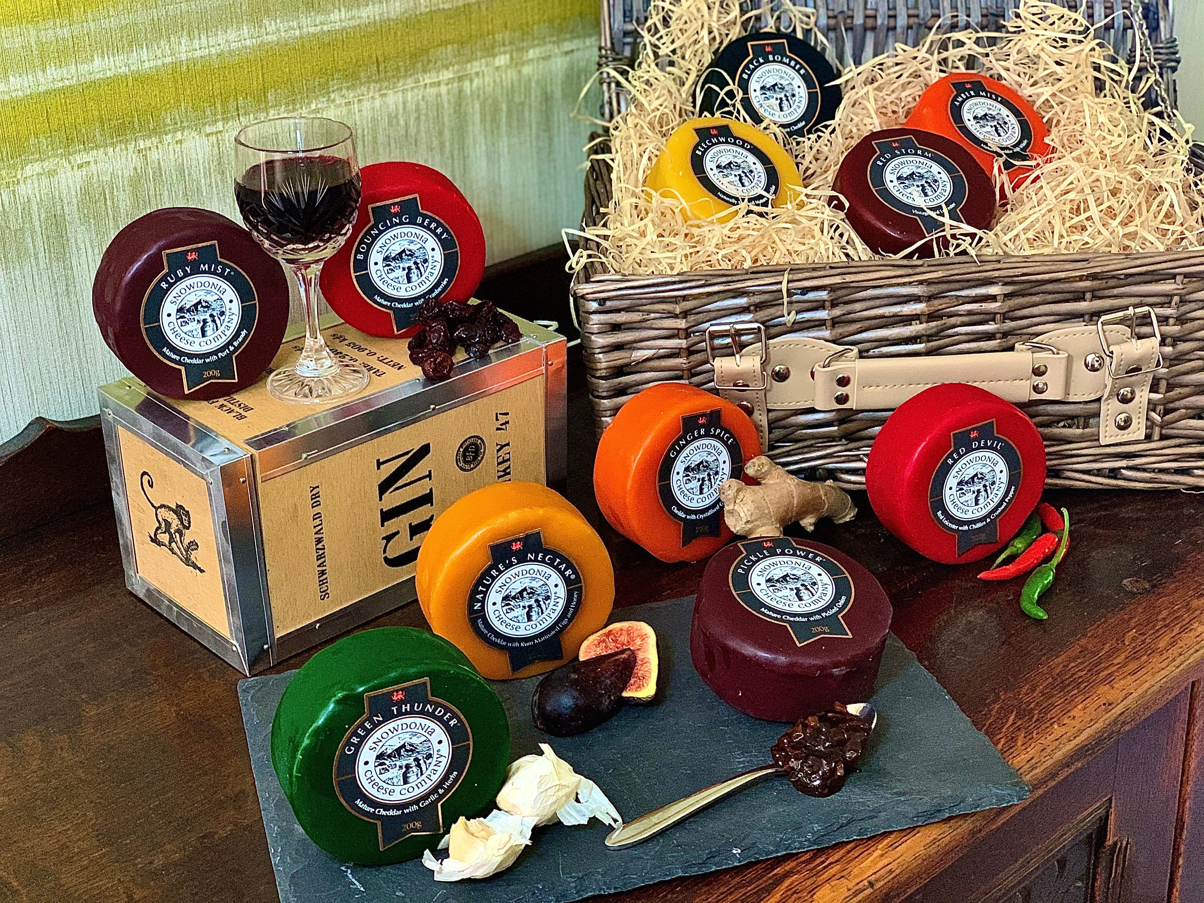 The Snowdonia Cheese Collection Hamper 2.35kg (cheese weight) - Celebration Cheeses