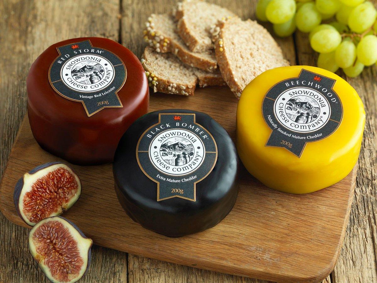 Snowdonia Triple Cheese Gift Box 600g (cheese weight) - Celebration Cheeses