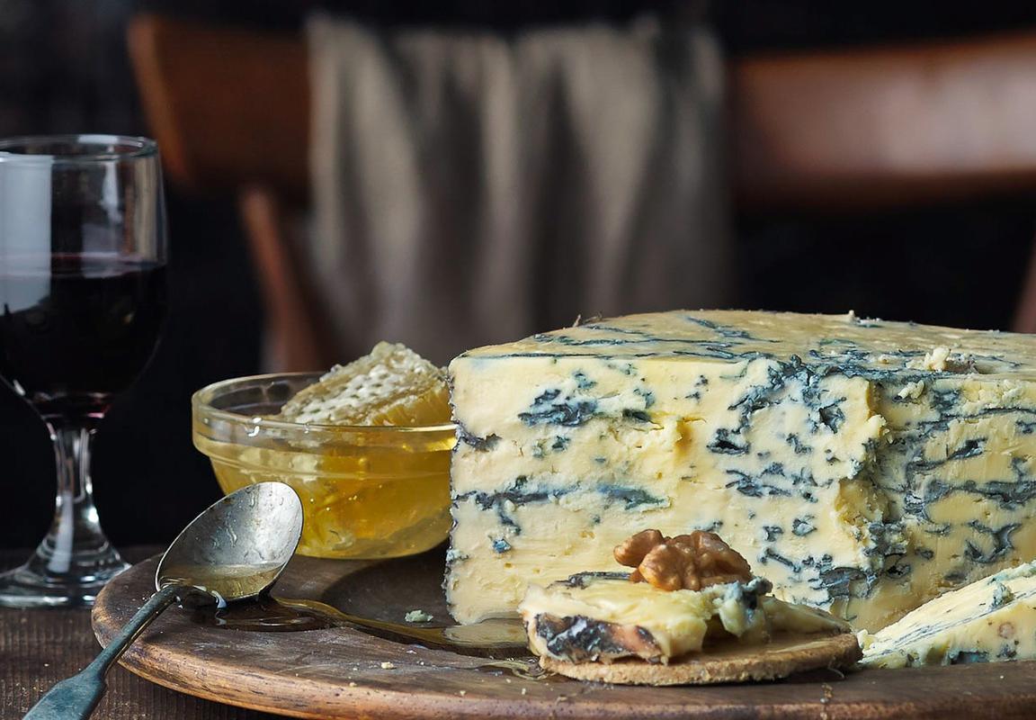 Shepherds Purse Yorkshire Blue 180g - Celebration Cheeses